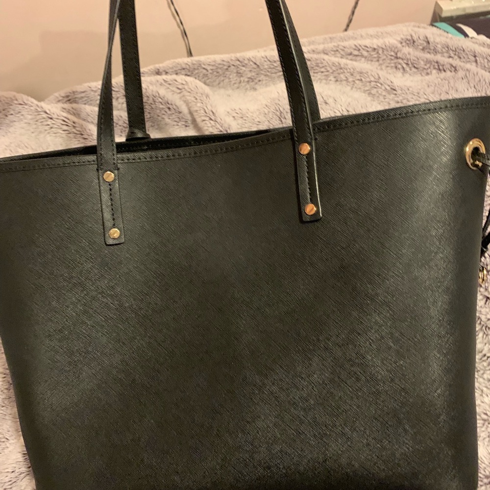 Authentic MK purse - Picture 2 of 4
